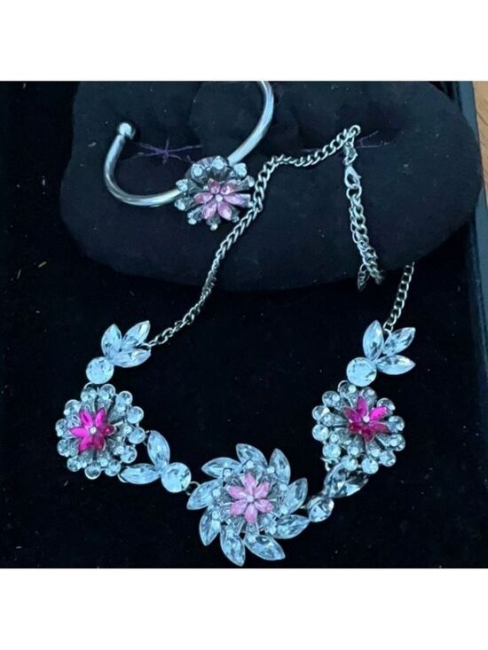 Vintage Jewelry - Vintage Pink Silver Crystal Floral Jewelry Set